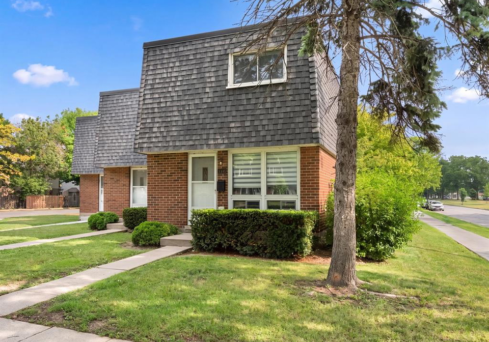266-victoria-street-south-amherstburg-ontario-26016798