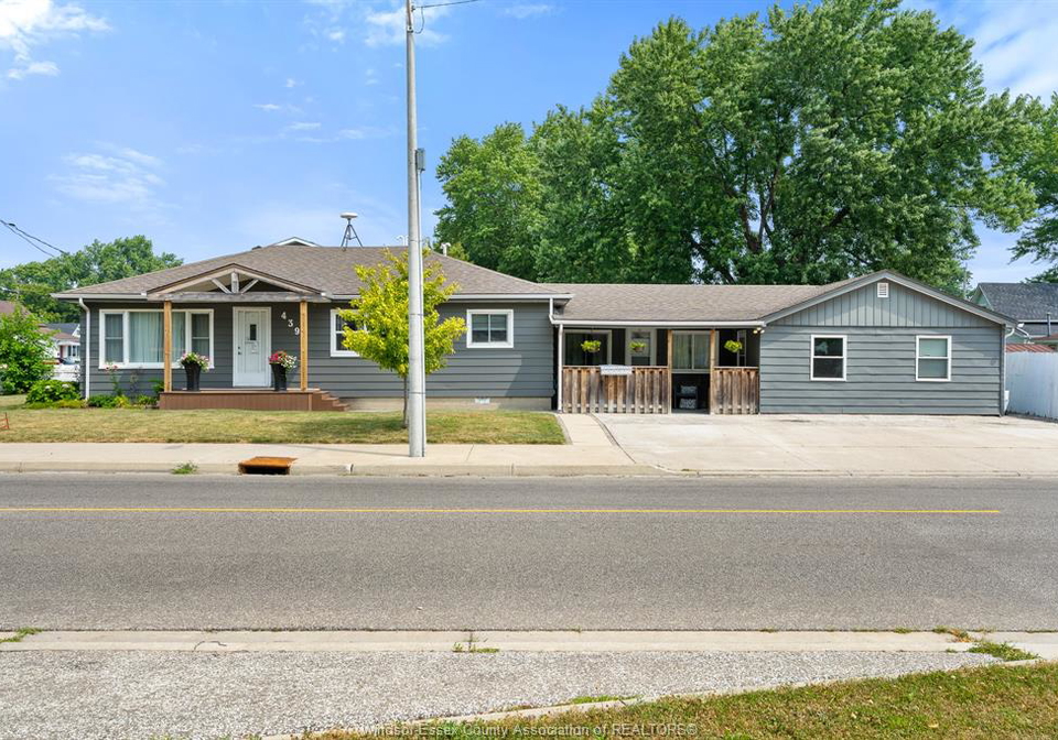 439-st-peter-street-belle-river-ontario-26016801