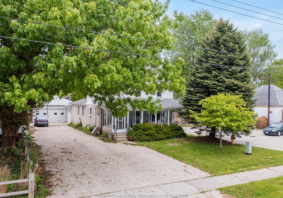 219-inshes-chatham-ontario-26016814