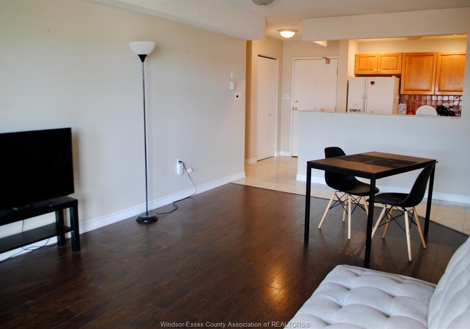 3000-sandwich-street-windsor-ontario-26016822