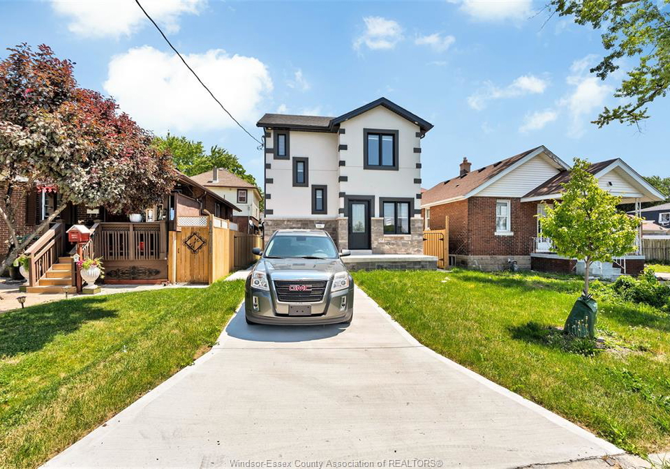1156-wellington-windsor-ontario-26016838