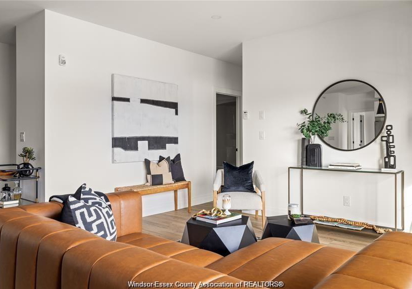 3817-howard-avenue-windsor-ontario-26016868