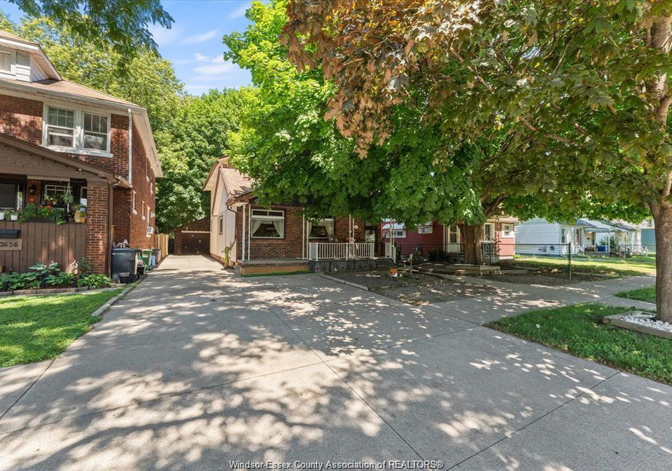 3648-king-windsor-ontario-26016871
