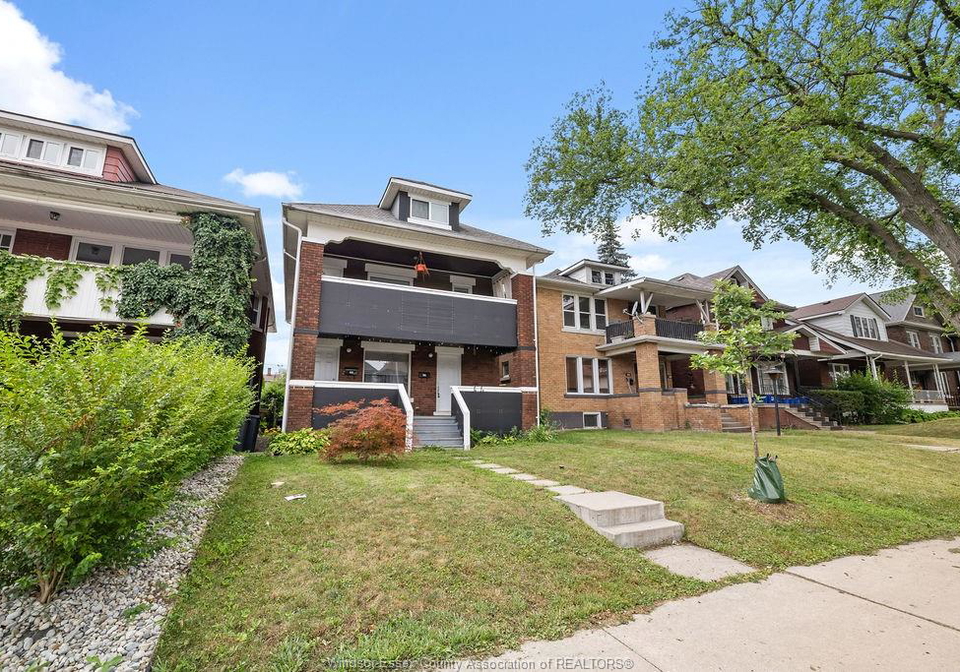 541-moy-windsor-ontario-26016873
