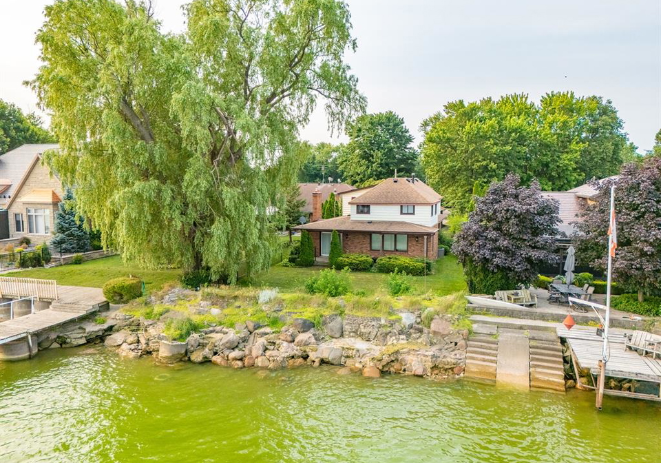 329-lakeview-drive-belle-river-ontario-26016879