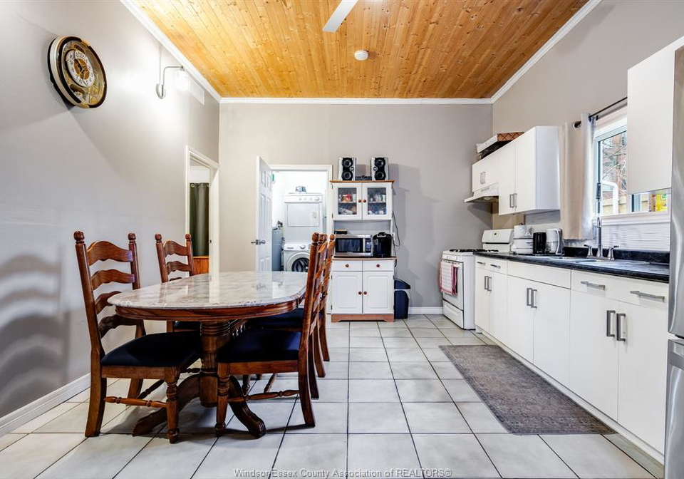 402-oak-street-east-leamington-ontario-26016883