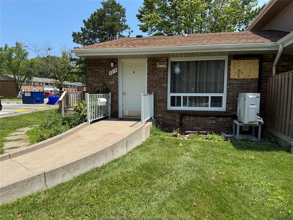 2915-meadowbrook-lane-windsor-ontario-26016887