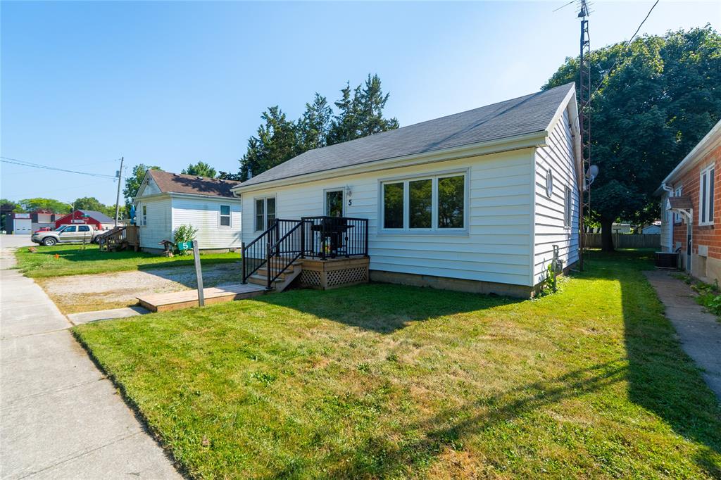 5-bank-street-tupperville-ontario-26016892