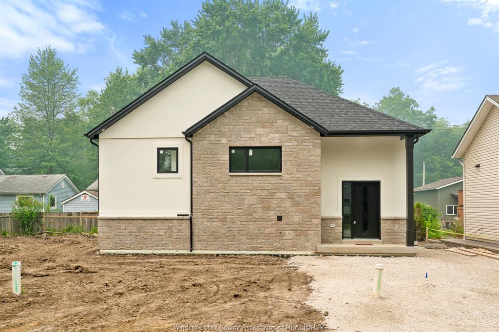 121-allison-avenue-colchester-ontario-26016899