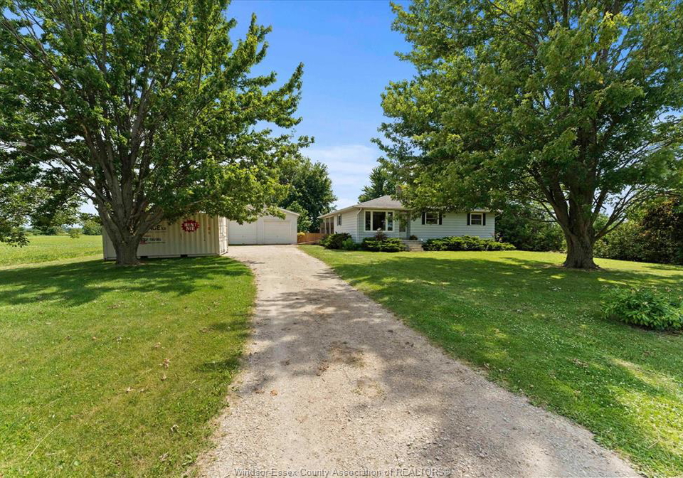94-road-11-gosfield-north-ontario-26016902