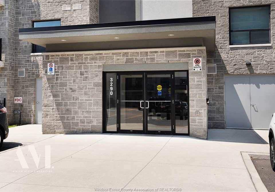 3290-stella-crescent-windsor-ontario-26016908