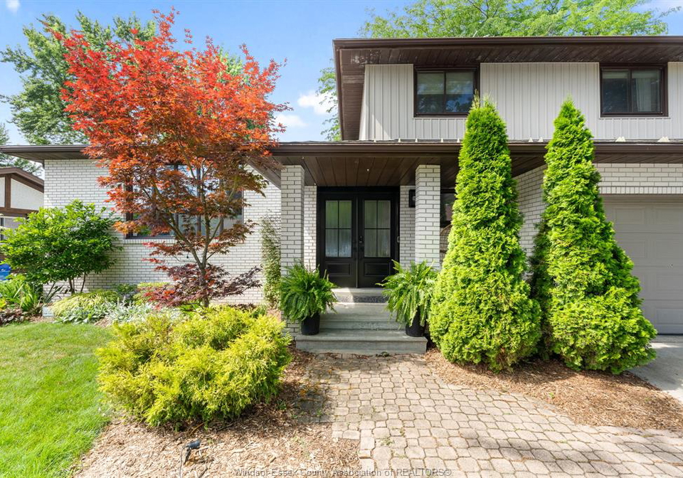 147-hyde-park-road-amherstburg-ontario-26016915