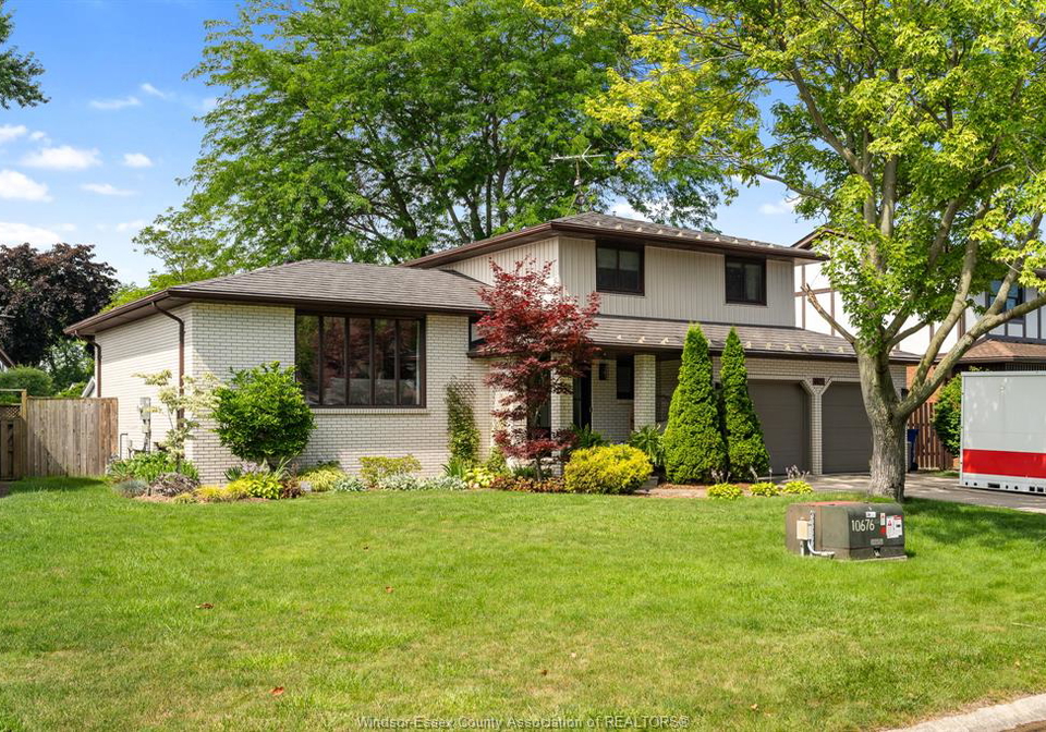 147-hyde-park-road-amherstburg-ontario-26016915