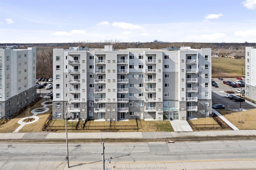 1611-banwell-windsor-ontario-26016929