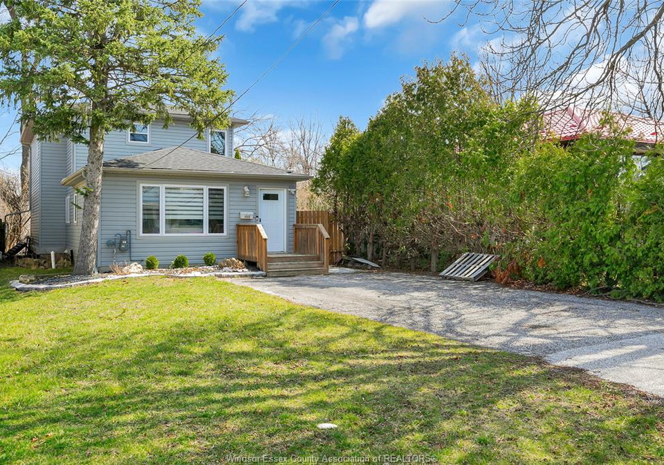 1444-norman-windsor-ontario-26016930