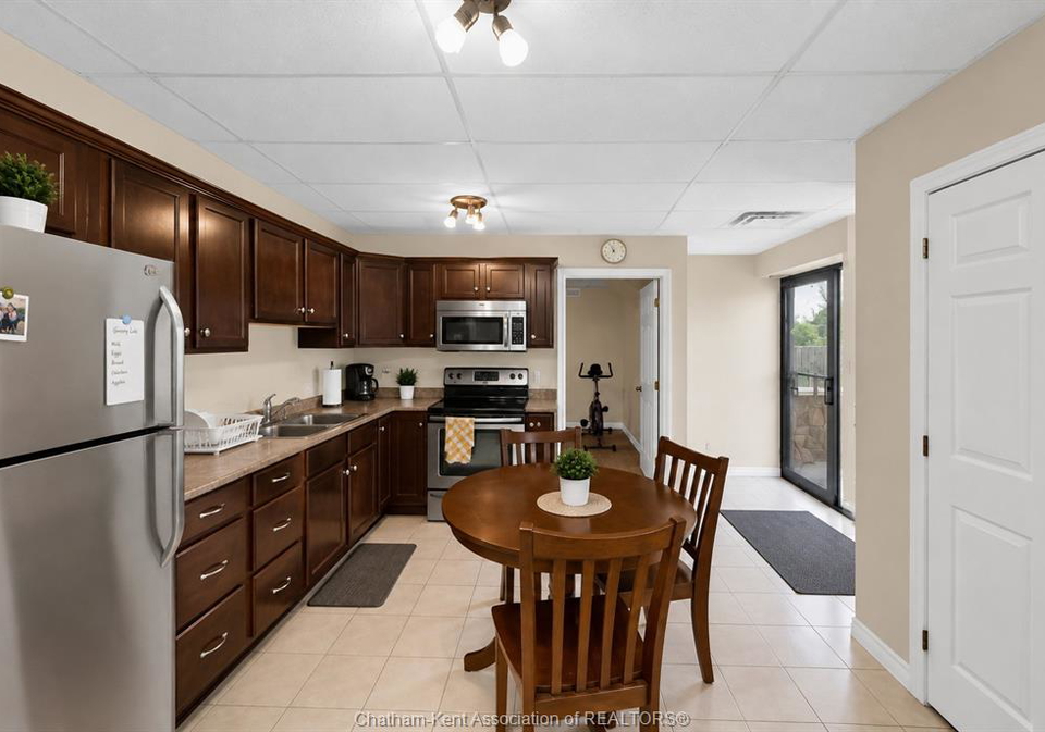 255b-william-street-south-chatham-ontario-26016935