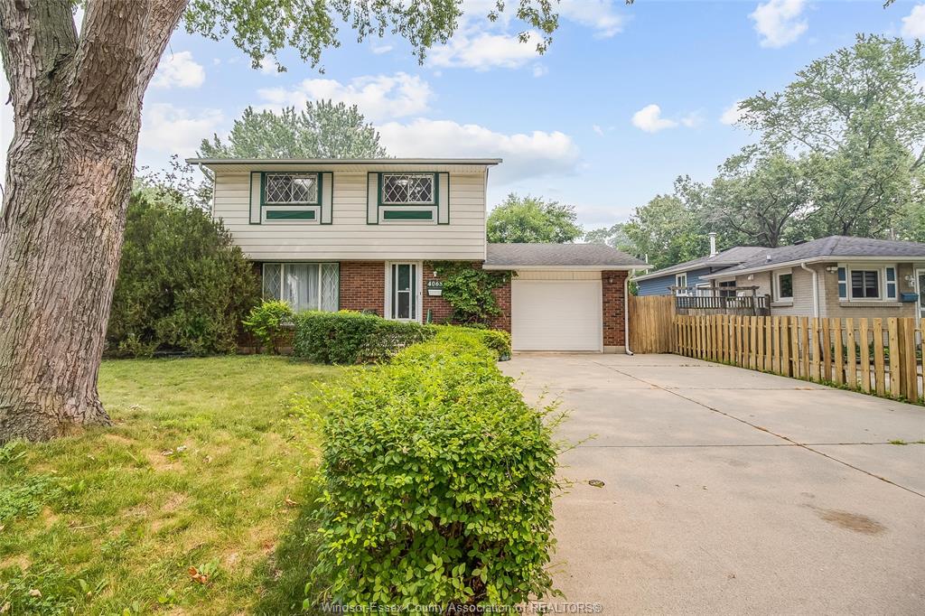 4065-whitney-windsor-ontario-26016942