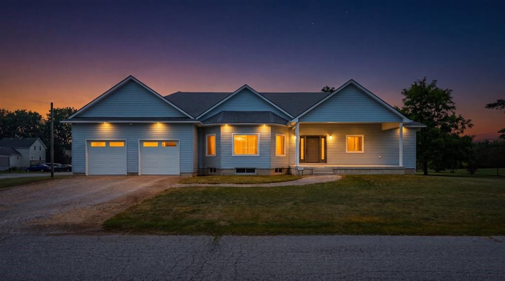 3167-broadway-street-brooke-alvinston-ontario-26016953