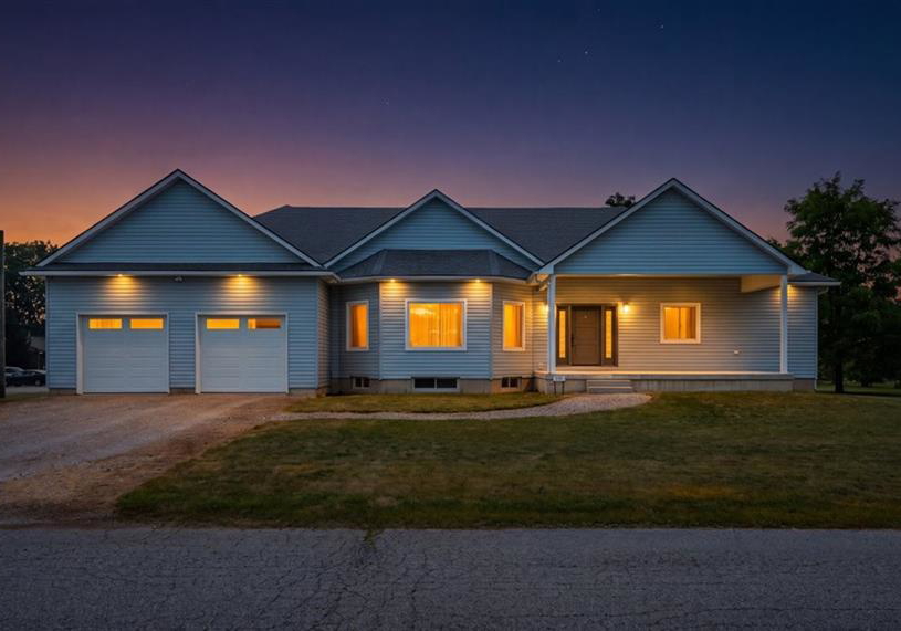 3167-broadway-street-brooke-alvinston-ontario-26016953