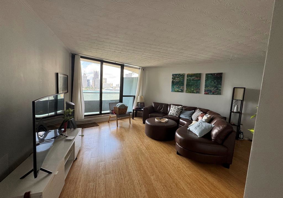 111-riverside-drive-east-windsor-ontario-26016972