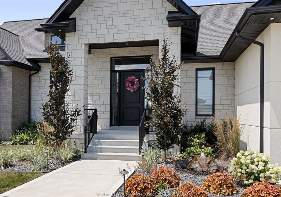 1423-mullins-drive-lakeshore-ontario-26016978
