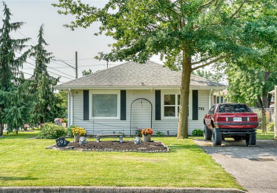 791-scofield-avenue-windsor-ontario-26016987