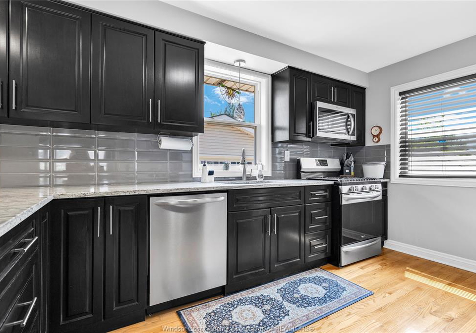 2910-askin-avenue-windsor-ontario-26016989