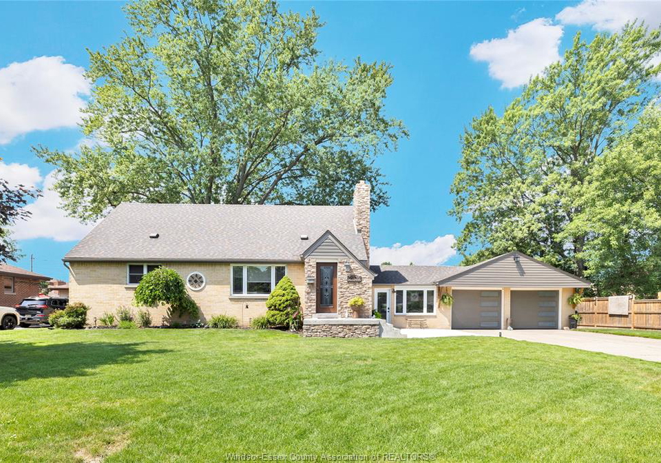 2905-askin-avenue-windsor-ontario-26016990