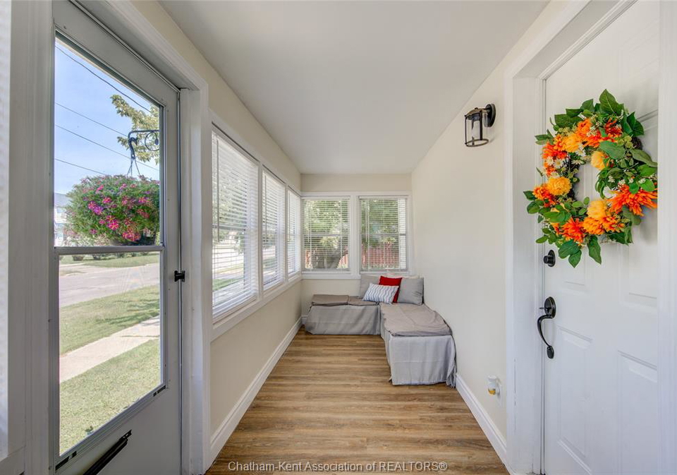 461-selkirk-street-wallaceburg-ontario-26016991