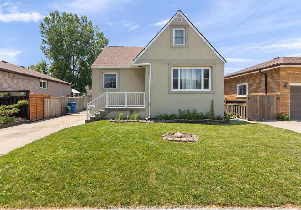 1249-westcott-windsor-ontario-26016997