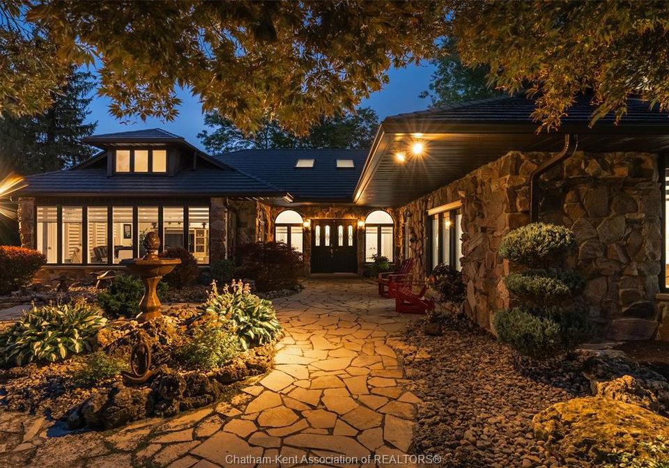 3-pinecrest-road-chatham-ontario-26017016