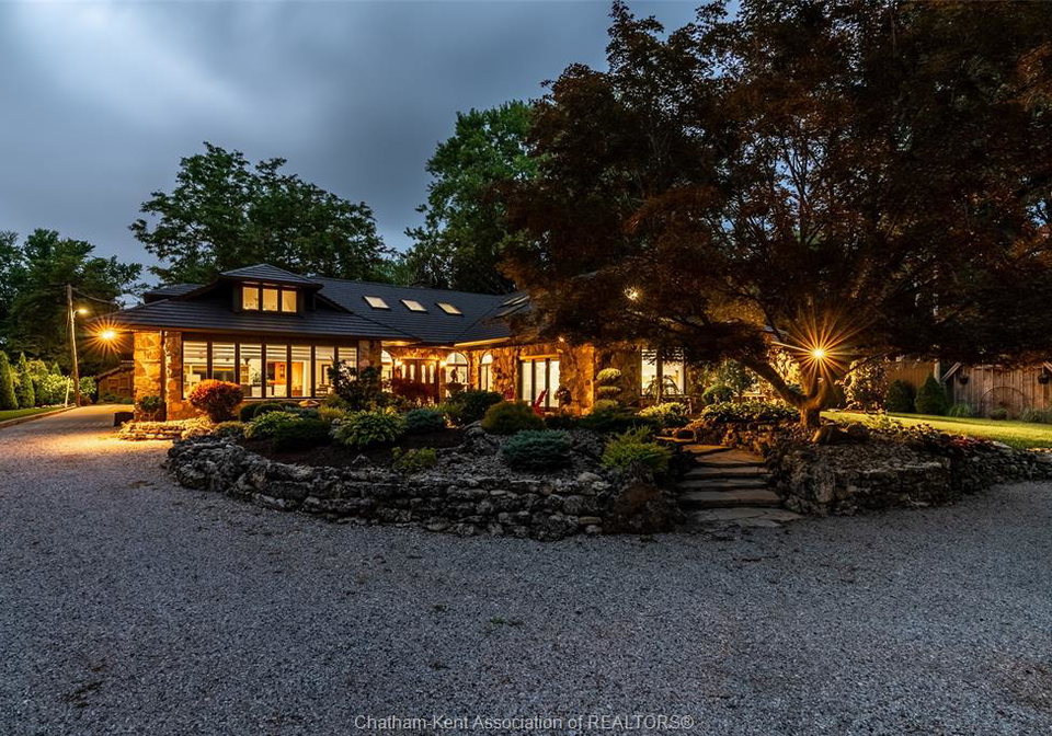 3-pinecrest-road-chatham-ontario-26017016