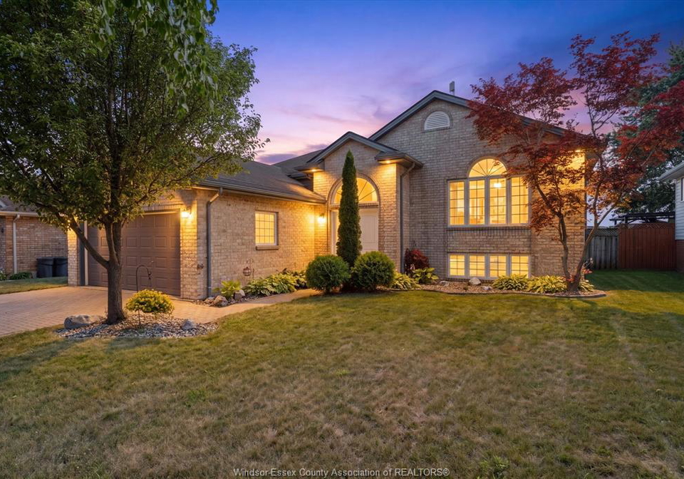 25-william-street-cottam-ontario-26017037