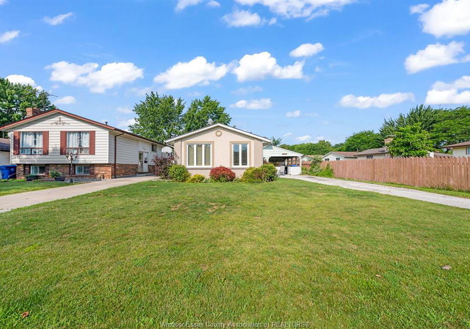 3343-hemlock-windsor-ontario-26017057