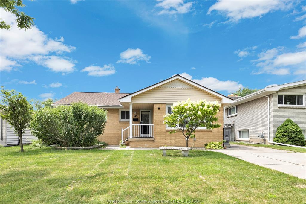 465-christoper-windsor-ontario-26017068