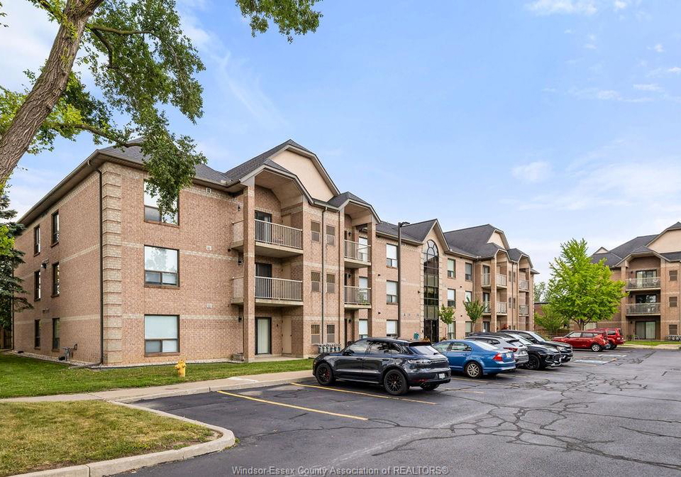 401-grand-marais-west-windsor-ontario-26017073