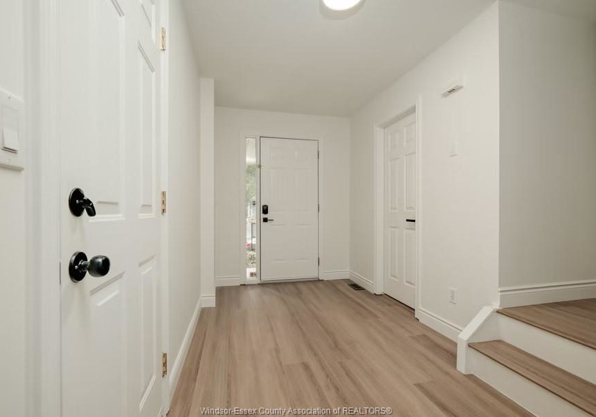1662-fieldcrest-lane-tecumseh-ontario-26017076