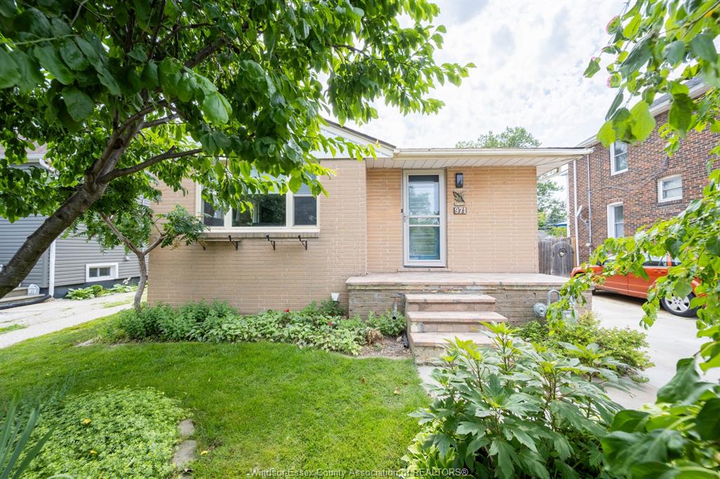 971-fairview-boulevard-windsor-ontario-26017079