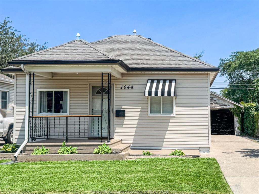 1044-reedmere-windsor-ontario-26017084