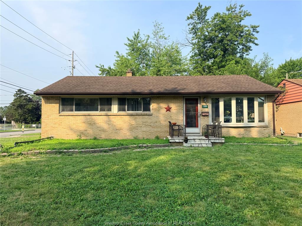 3199-mark-windsor-ontario-26017085