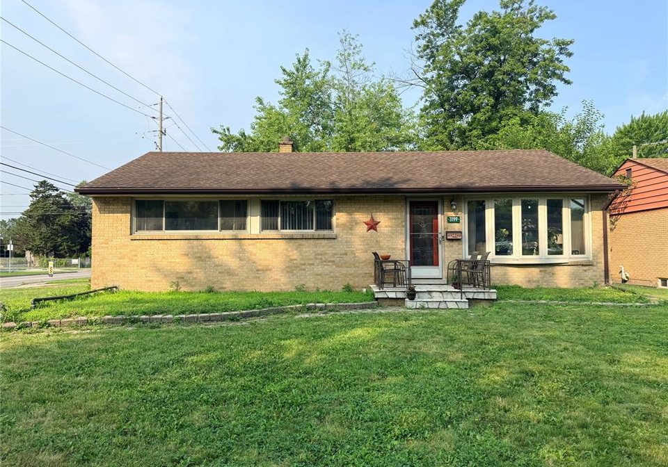 3199-mark-windsor-ontario-26017085