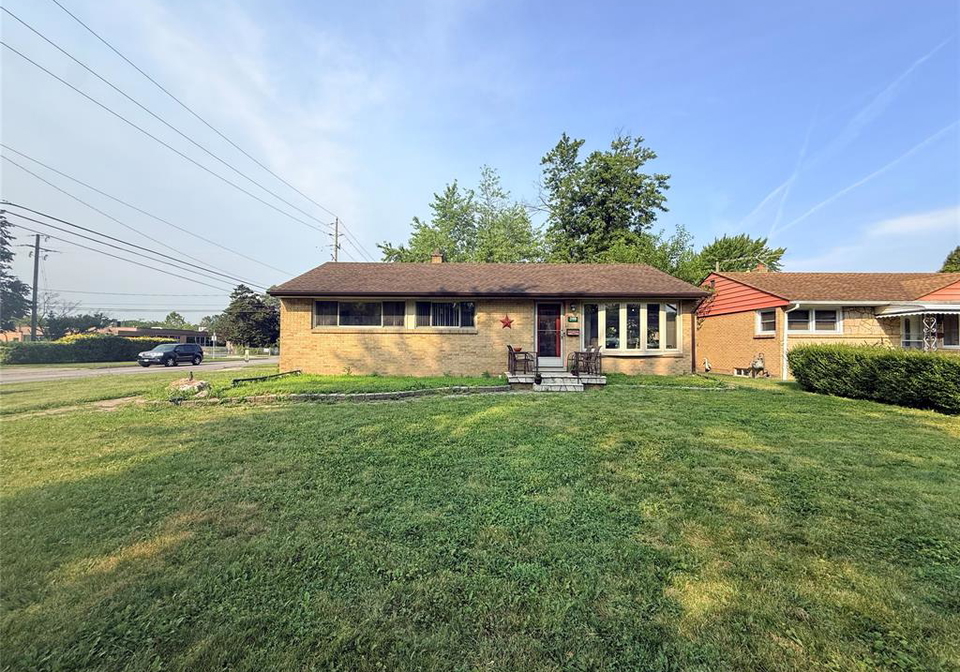 3199-mark-windsor-ontario-26017085