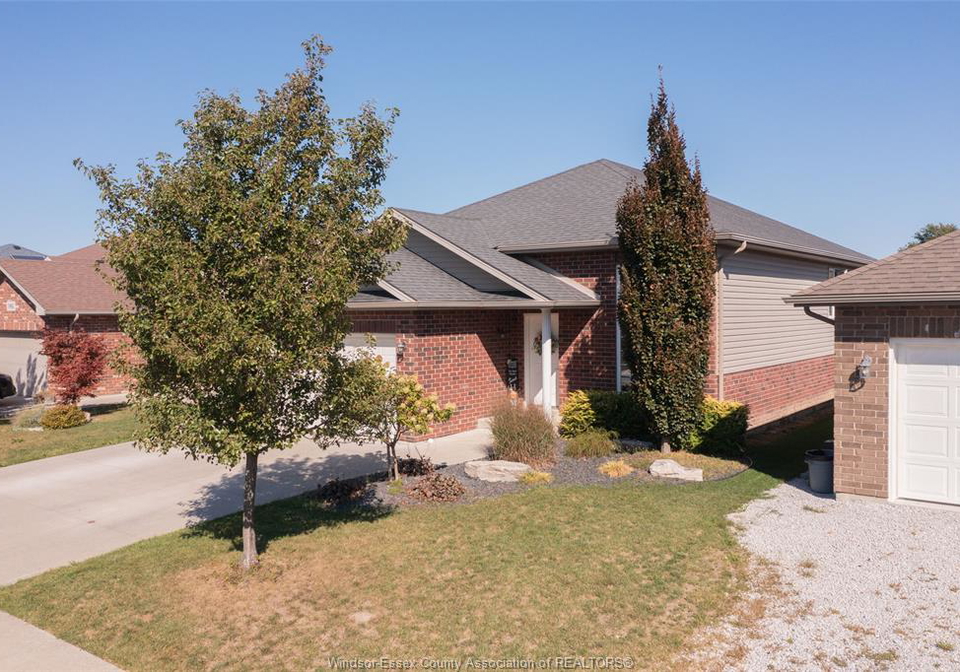 1168-ivanhill-avenue-windsor-ontario-26017089