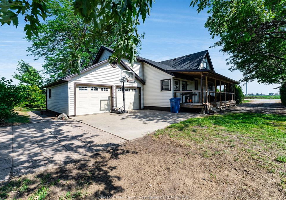 451-road-10-east-gosfield-north-ontario-26017091