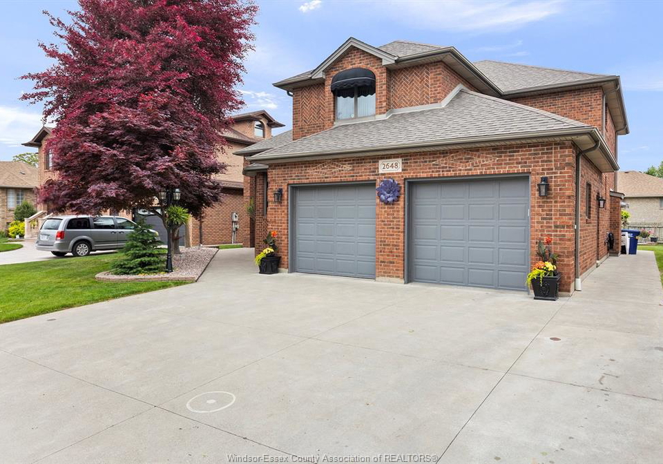 2648-fleming-windsor-ontario-26017122