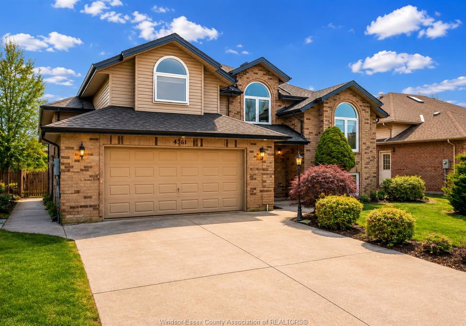 4561-hunt-club-windsor-ontario-26017126