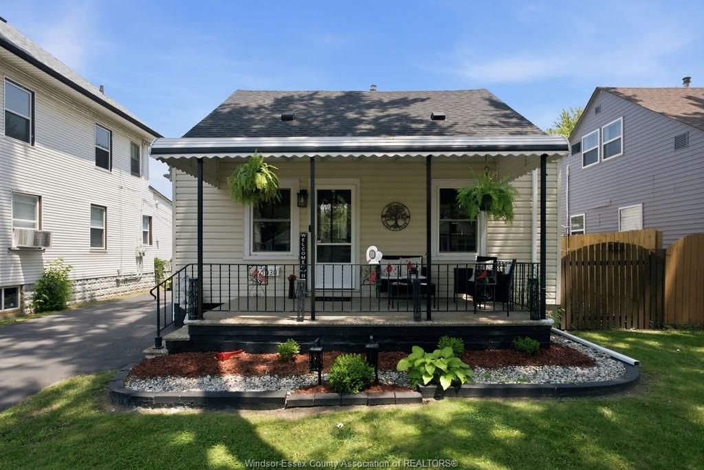 1030-campbell-avenue-windsor-ontario-26017131