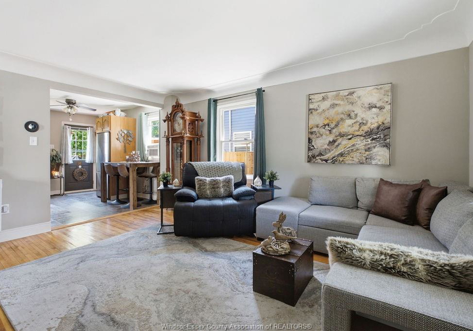 1030-campbell-avenue-windsor-ontario-26017131