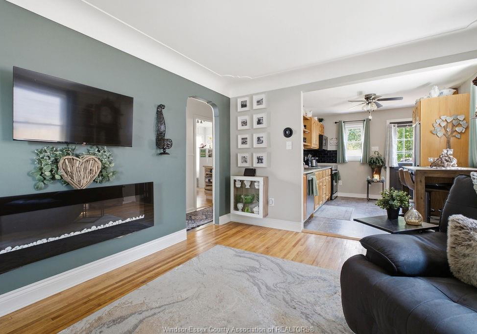 1030-campbell-avenue-windsor-ontario-26017131