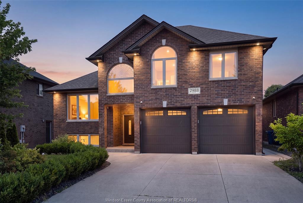 2988-ruth-windsor-ontario-26017132